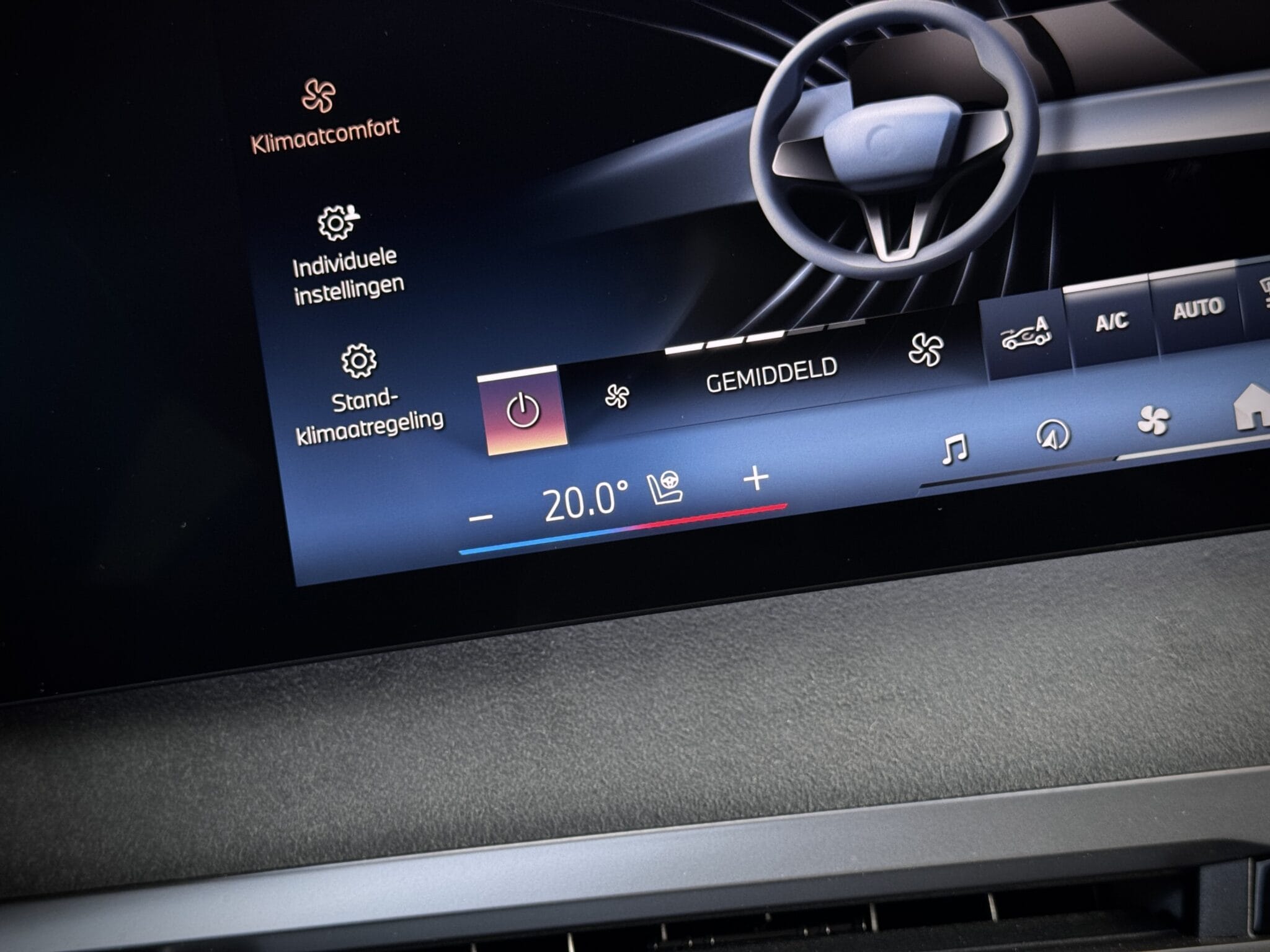 BMW iX — foto 27