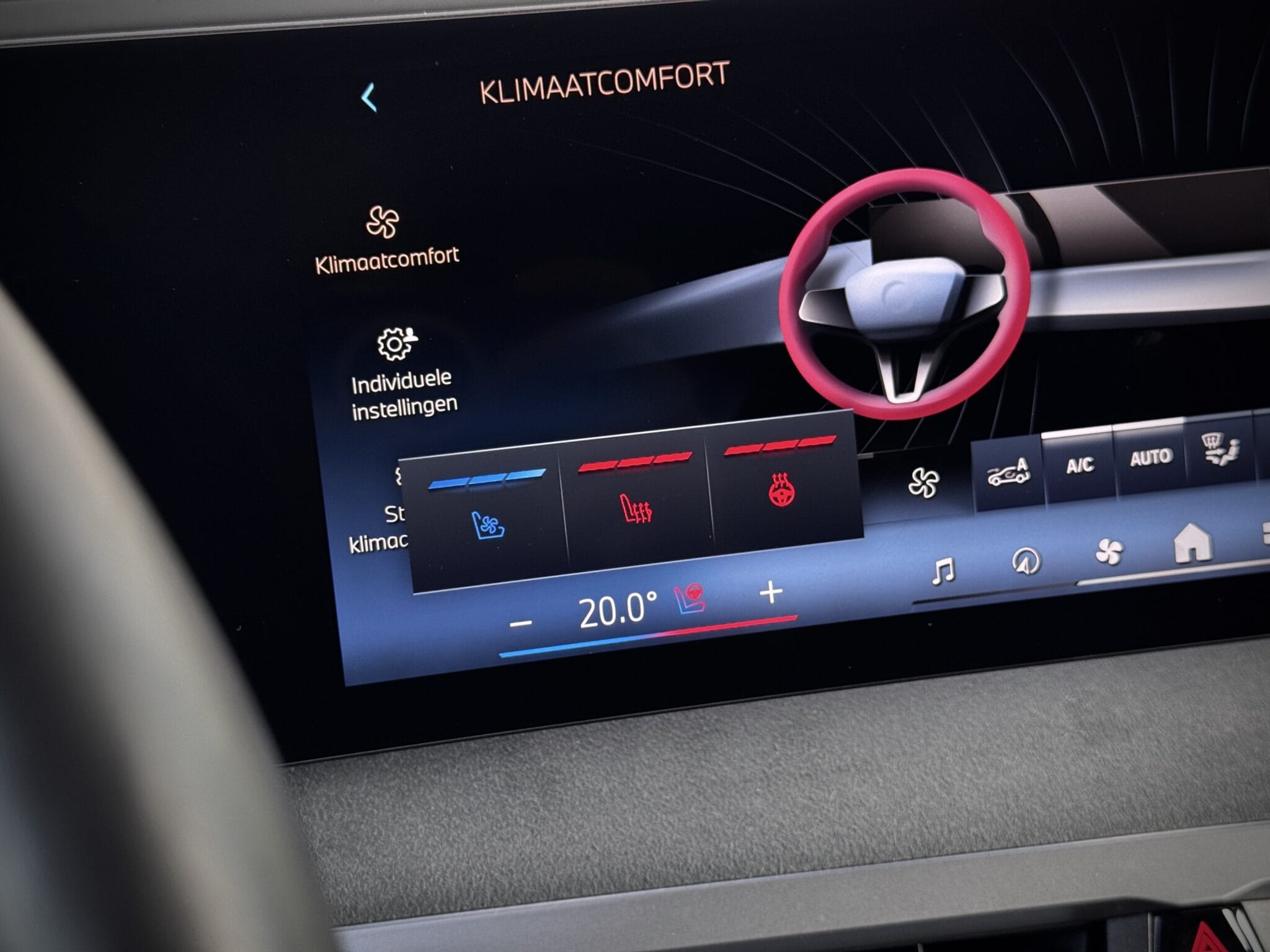 BMW iX — foto 28