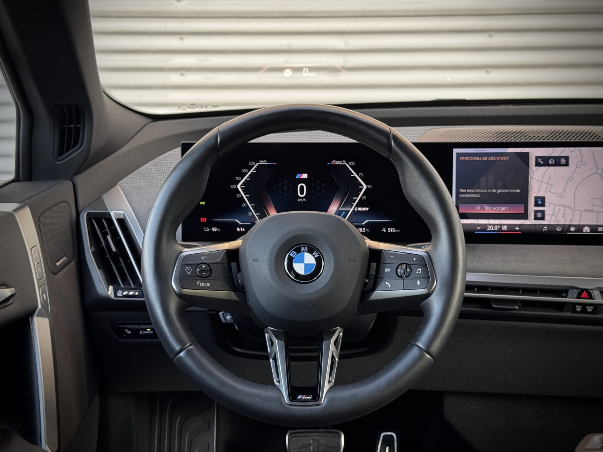 BMW iX — foto 36