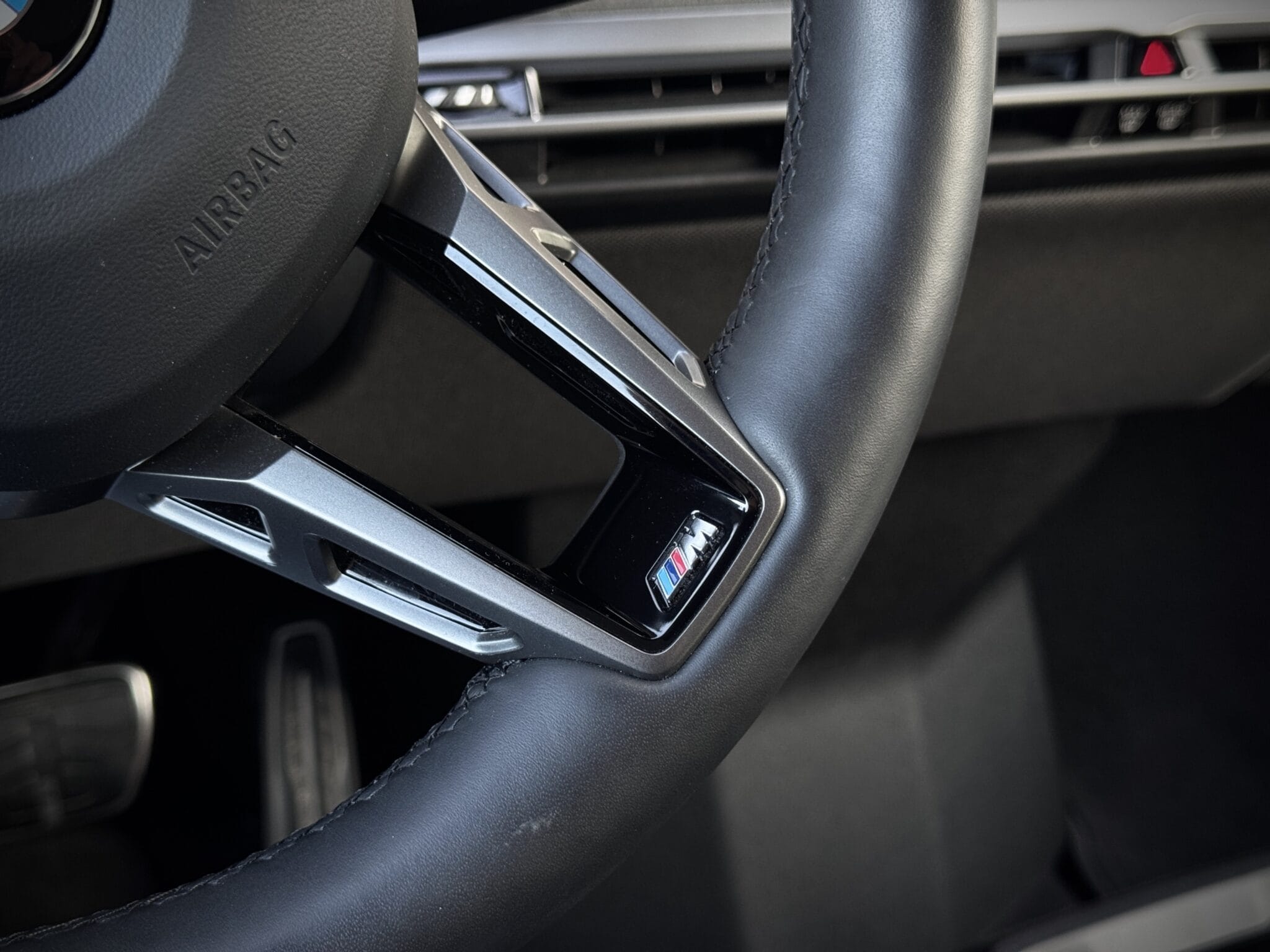 BMW iX — foto 43