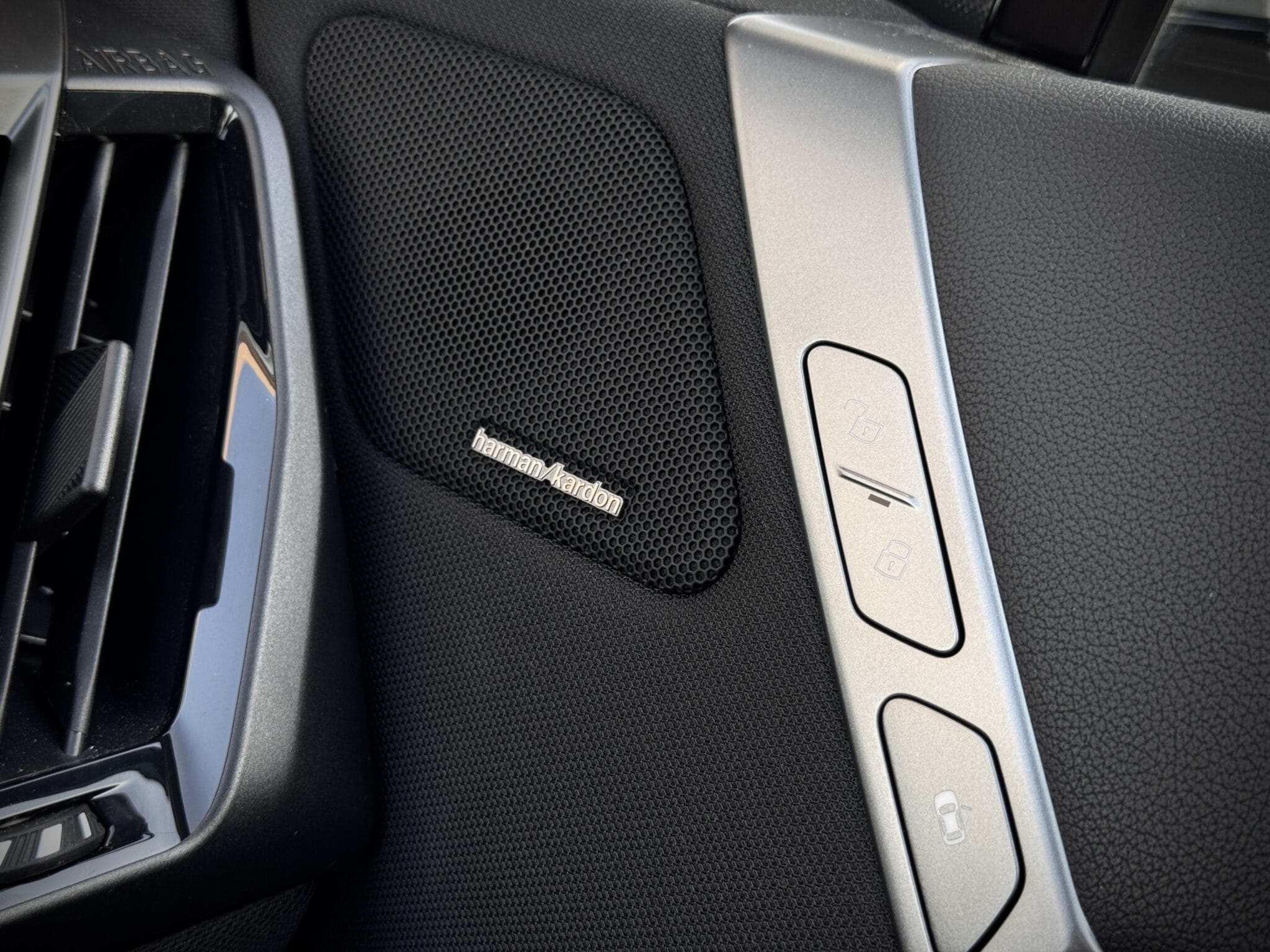 BMW iX — foto 50